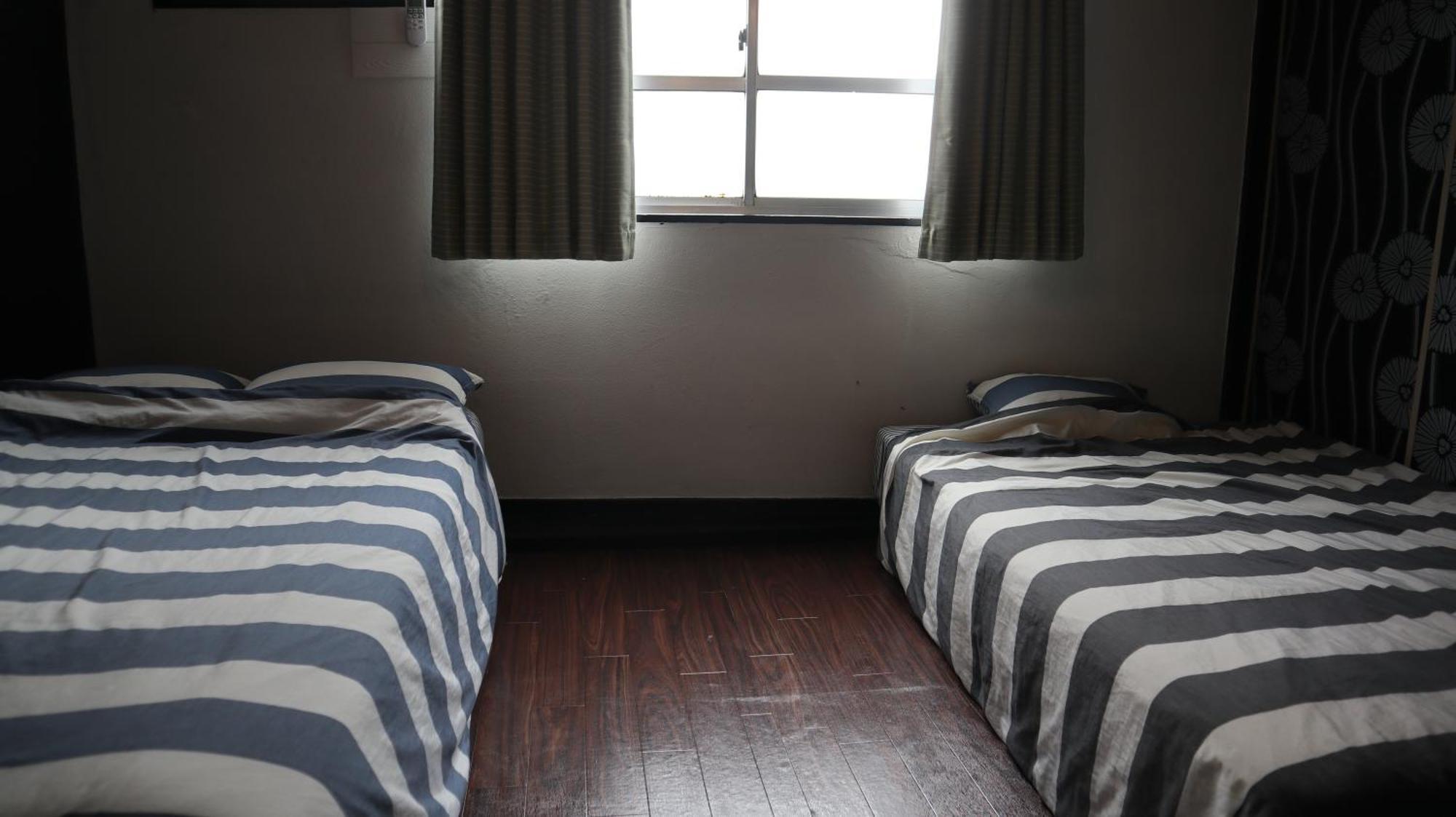 Namba Daikoku Apartment Ōsaka